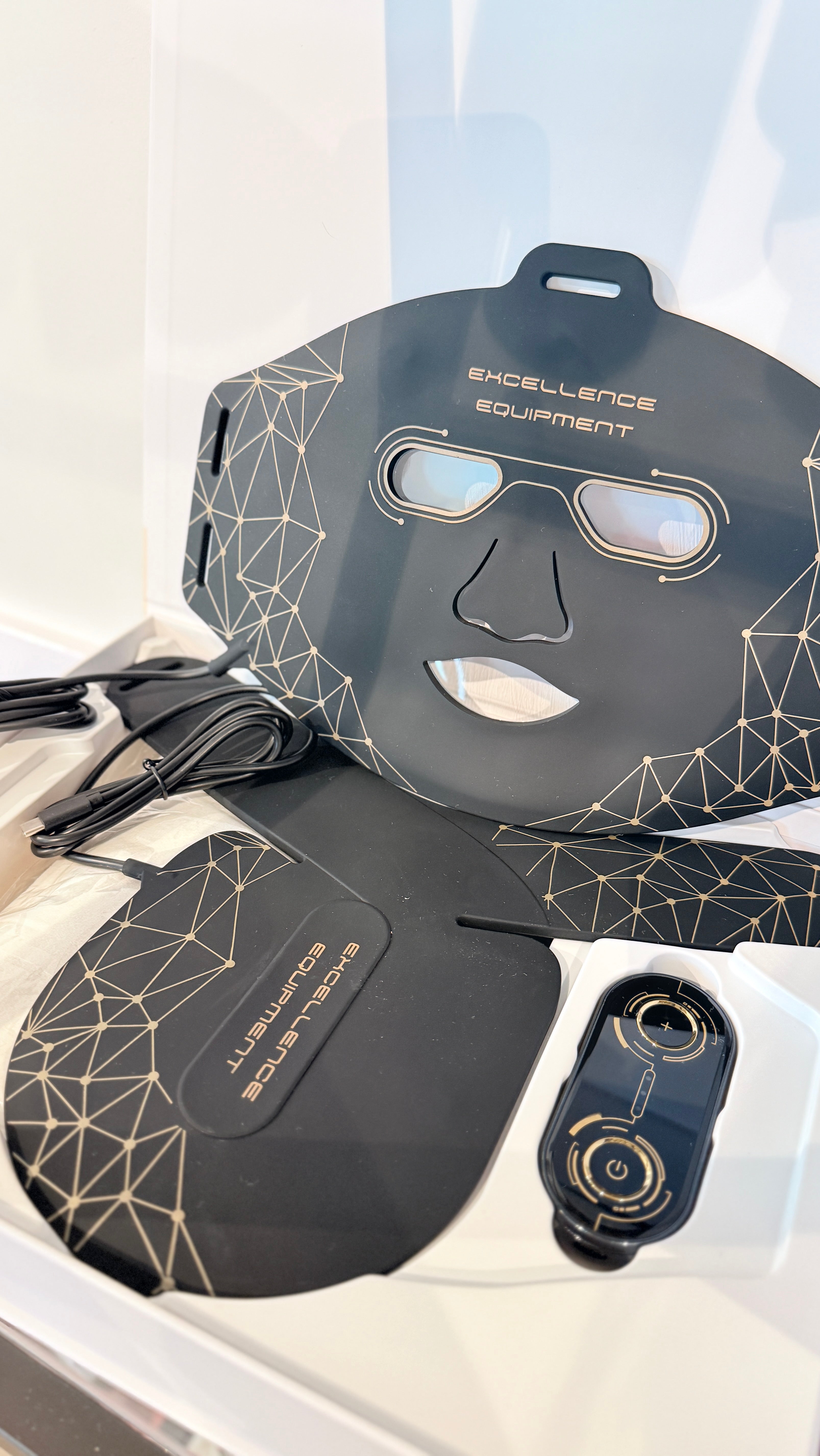PRE-ORDER Flex home Led mask - face & neck